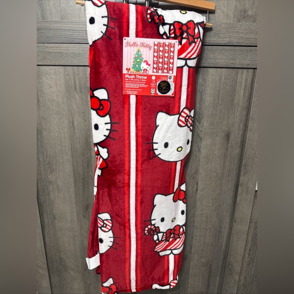 New Hello Kitty Christmas Candy Cane Red Striped Plush 50" x 70" Throw Blanket